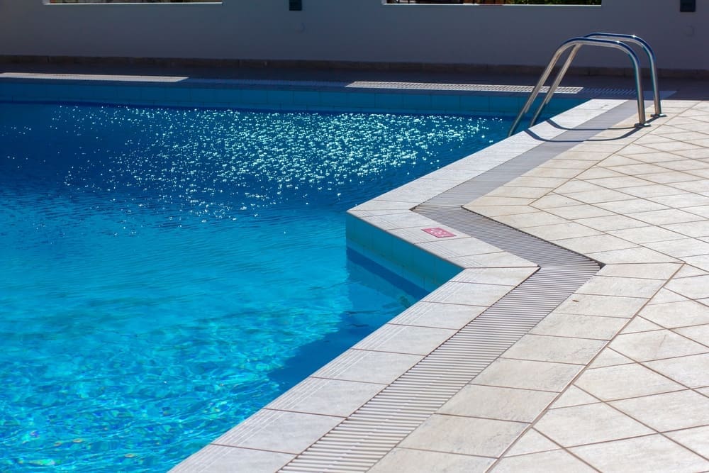 Best Material For Pool Hardscape in Texas, tile